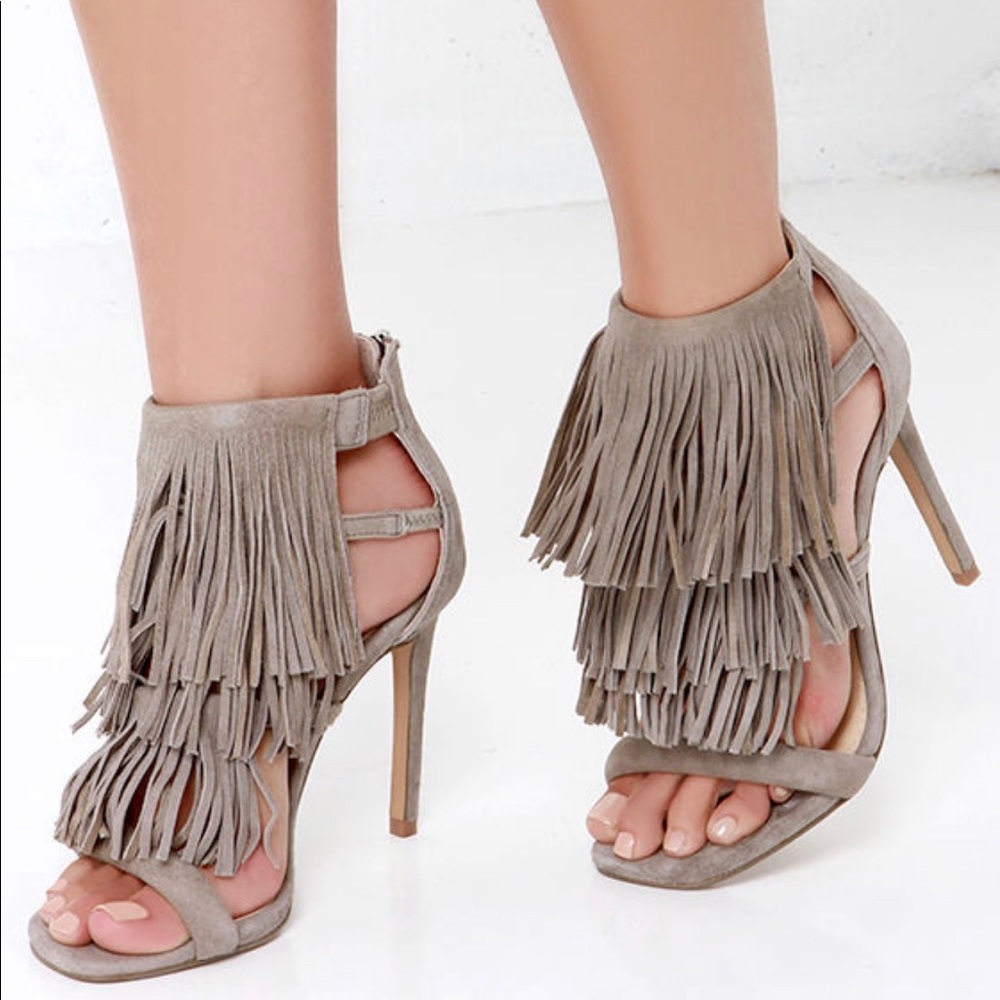 Steve Madden fringly taupe suede shoe size 10
